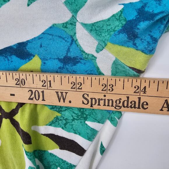 Chico’s Blue Floral Short Sleeve Knit Resort Top Size 2 US 12 Tropical Casual - Picture 4 of 6